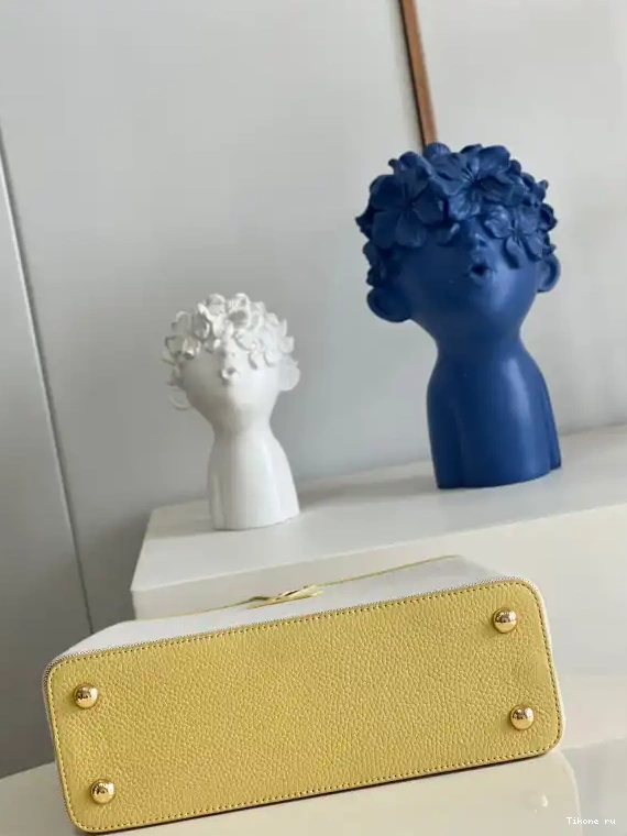 Cheap LOUIS MM CAPUCINES VUITTON 0517